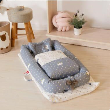 Anti-Pressure Newborn Foldable Portable Crib