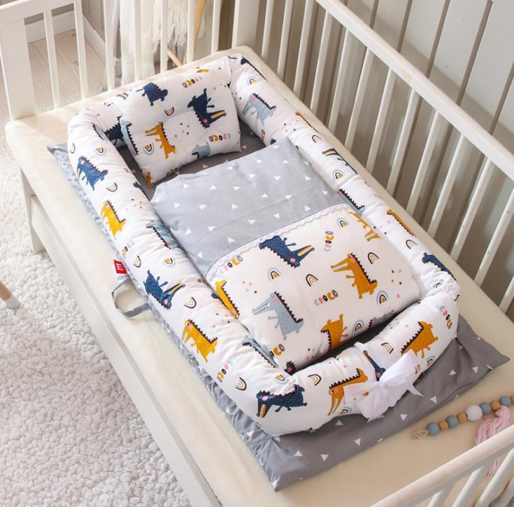 Anti-Pressure Newborn Foldable Portable Crib